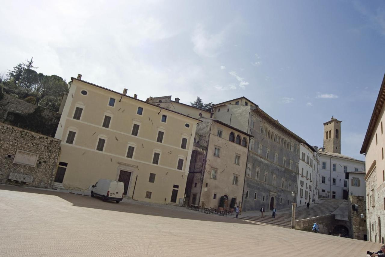 Palazzo Lauri Spoleto Exterior foto